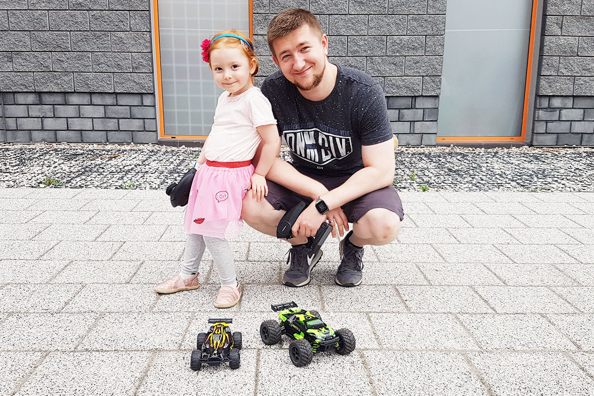 TataDeveloper - Samochody, część 1: uśmiech