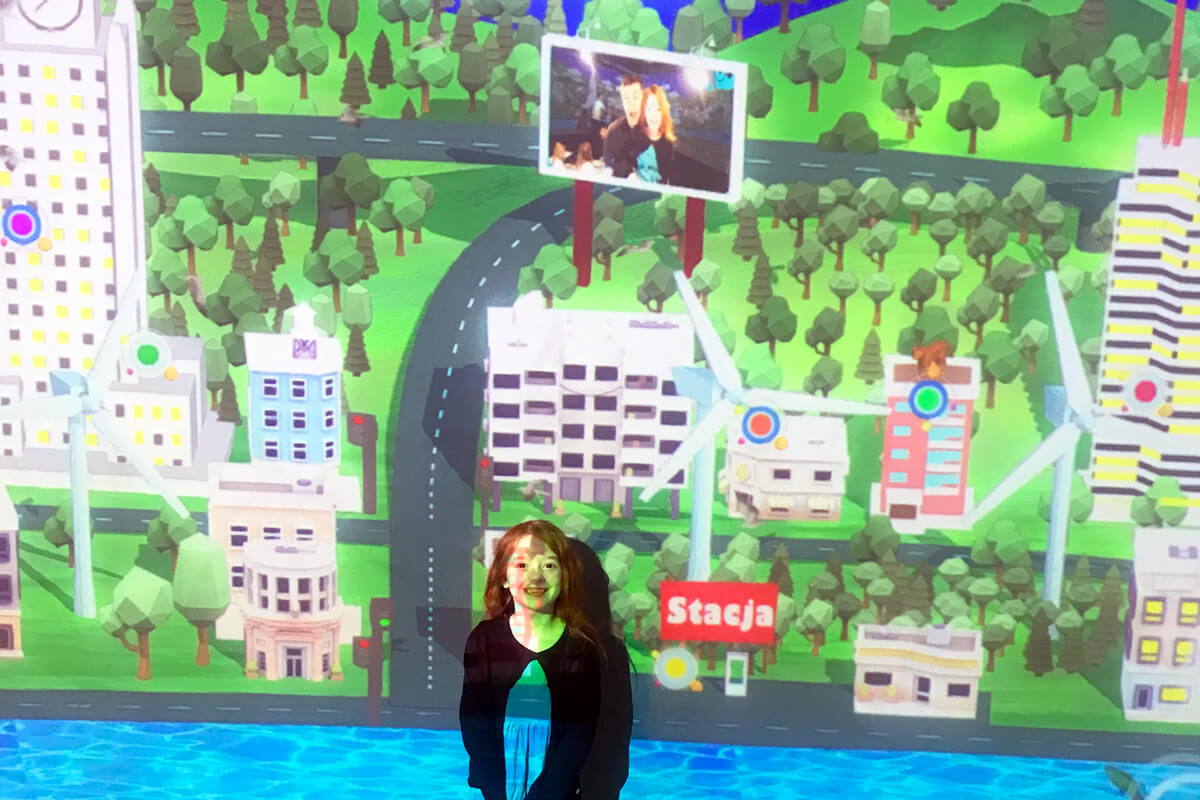 TataDeveloper - Smart Kids Planet 06: selfiak